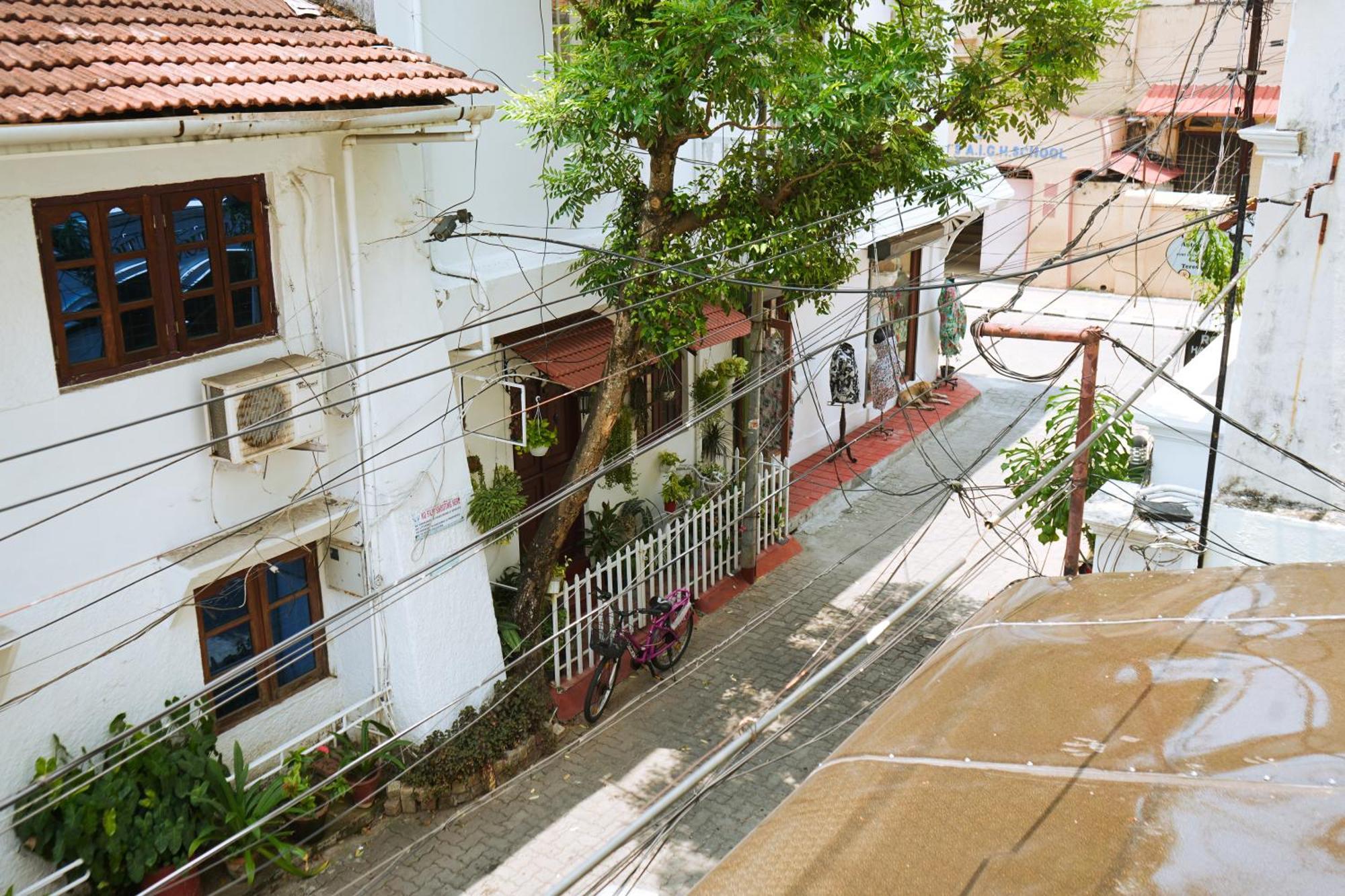 Kochi Mother Tree Inn מראה חיצוני תמונה
